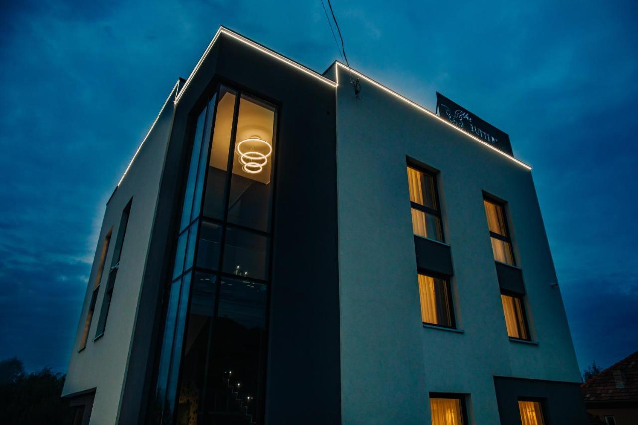 The Butterfly Hotel Sângeorgiu de Mureş Exterior foto